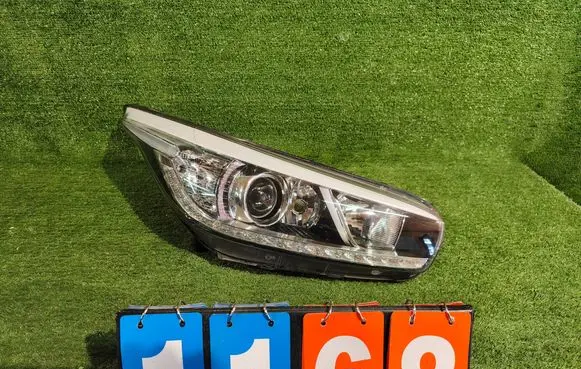 KIA Ceed Headlight/headlamp R009B220873 92102A2220