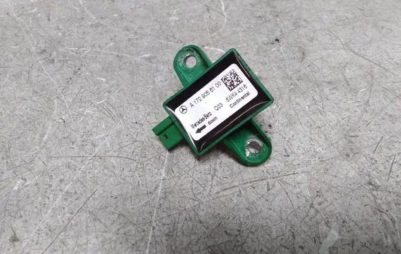 Mercedes-Benz C W204 Airbag deployment crash/impact sensor A1729056100