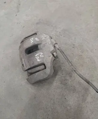 BMW 5 E60 E61 Front brake caliper 11319000671