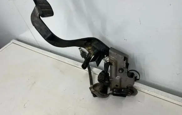 Clutch pedal