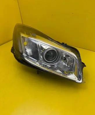 Opel Insignia A Headlight/headlamp 1ZT00963102