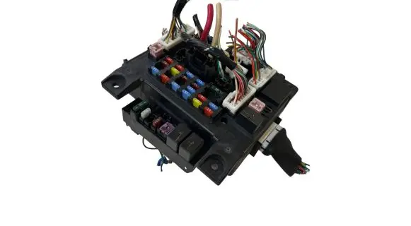 Peugeot 4007 Fuse module 8637A318 519087902 L8637001A
