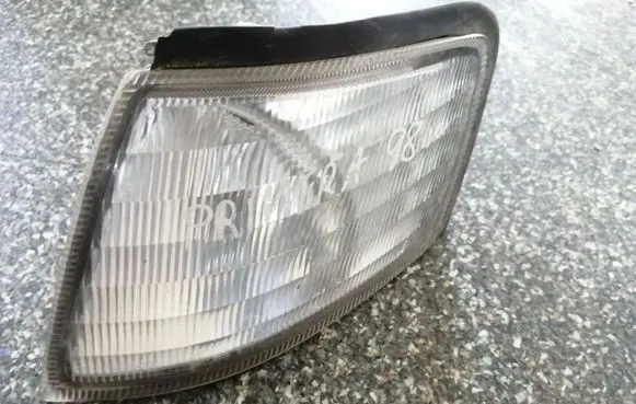 Nissan Primera Front indicator light