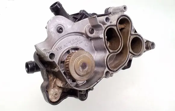 Volkswagen Golf VII Water pump 04E121042A 04E121121A 04E600AD
