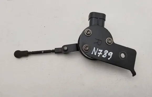 Chevrolet Corvette C7 Rear air suspension level height sensor 23110570
