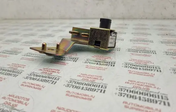 Volkswagen Golf IV ESP acceleration yaw rate sensor 1J0907651A