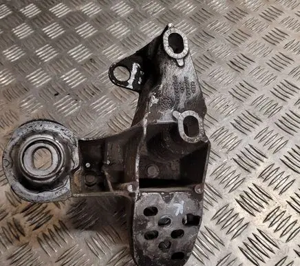 Volkswagen PASSAT B5 Engine mounting bracket 4B0199351A
