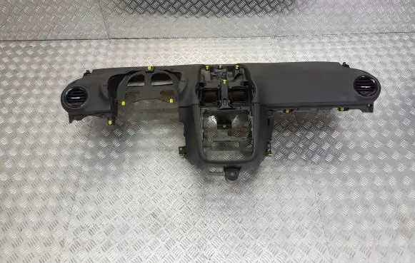 Opel Corsa D Dashboard 13239815LH