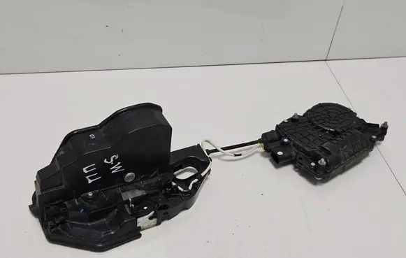 BMW M5 Front door lock 4152309800 7185692