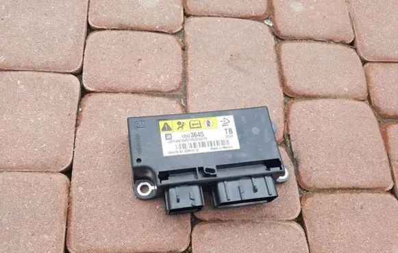 Opel Insignia A Airbag control unit/module 13503645