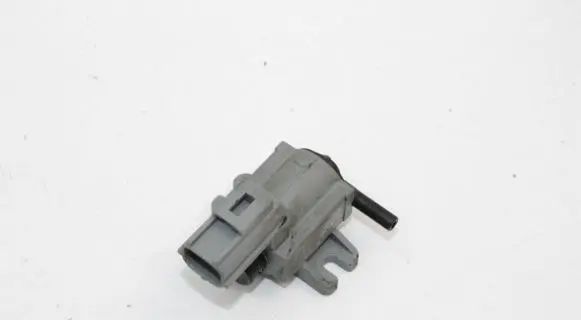 Jaguar XJ X351 Turbo solenoid valve 8W939L490BA