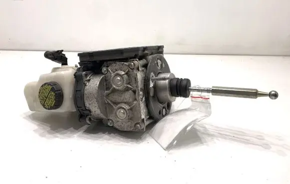Volkswagen Golf VII Brake booster 5QE614105R