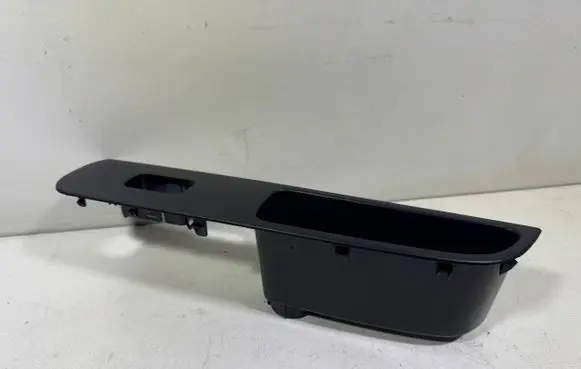 Mercedes-Benz Sprinter W907 W910 Front door interior handle trim A9077220900 9077220900