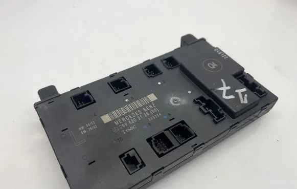 Mercedes-Benz CLK A209 C209 Door control unit/module 2098202126