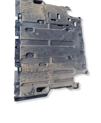 Opel Mokka B Engine splash shield/under tray 9847060580
