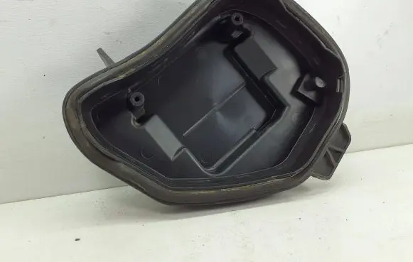 Volkswagen Touran I Headlight/headlamp dust cover 1305239234