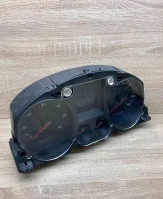 Volkswagen PASSAT B6 Speedometer (instrument cluster) 3C0920960A V0013000