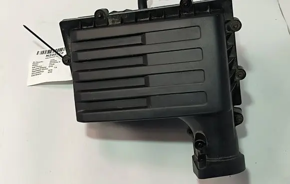 Skoda Octavia Mk3 (5E) Air filter box cover 5Q0129620B