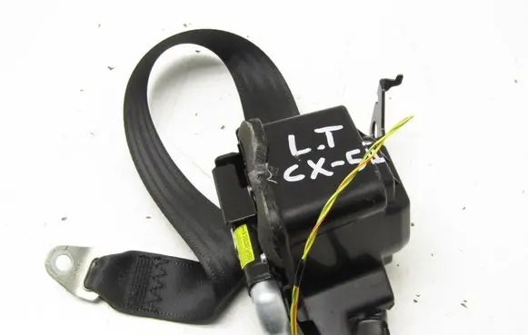 Mazda CX-5 II Rear seatbelt 