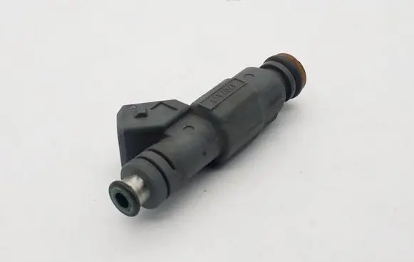 BMW X5 E53 Fuel injector 1707843 0280155823