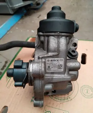 Skoda Superb B8 (3V) Fuel injection high pressure pump 0445010538