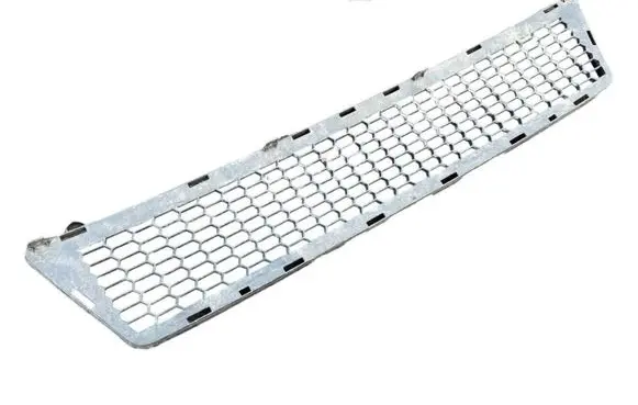 Toyota Verso Front bumper lower grill 531120F040