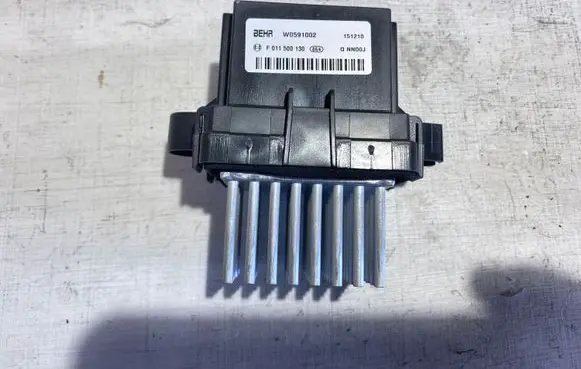 Maserati Ghibli Heater blower motor/fan resistor 1035900018