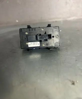 Ford Mondeo Mk III Electric window control switch 3S7T14A132BA 03163453