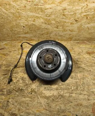 Opel Vivaro Rear wheel hub