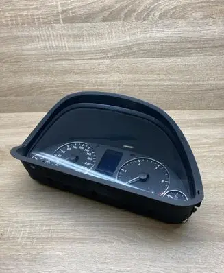 Speedometer (instrument cluster)
