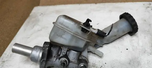 Citroen C-Crosser Master brake cylinder