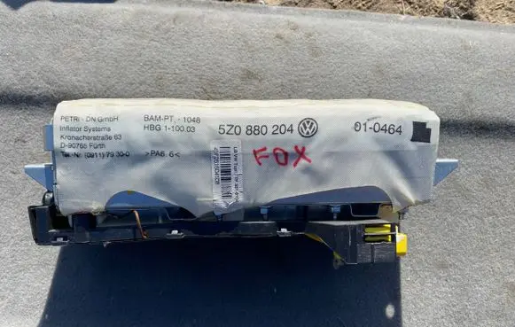 Volkswagen Fox Passenger airbag 5Z0880204
