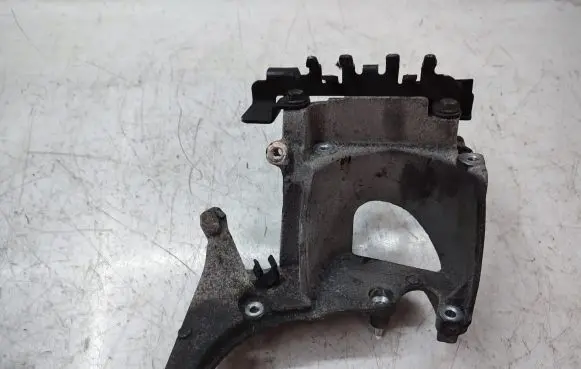 Peugeot 5008 Fuel filter bracket/mount holder 9672309580