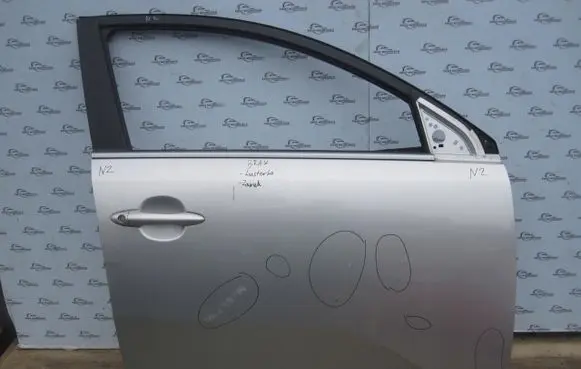 KIA Sportage Front door