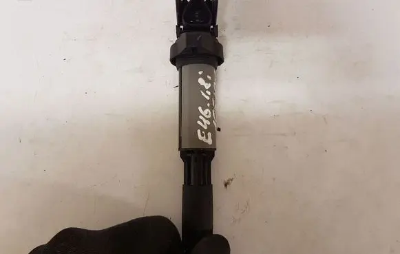 BMW 3 E46 High voltage ignition coil 0221504100