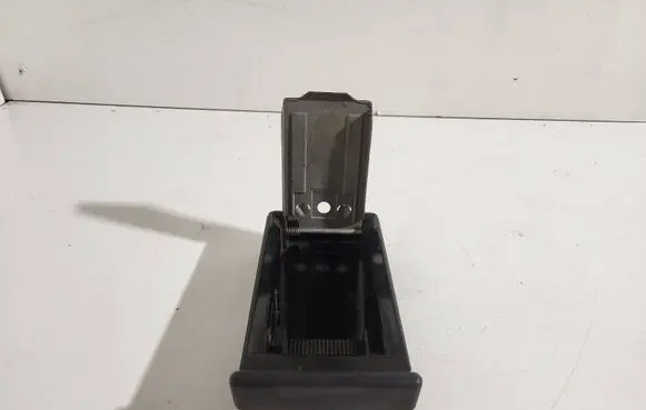 Nissan Almera N16 Car ashtray 68810BM400 1651