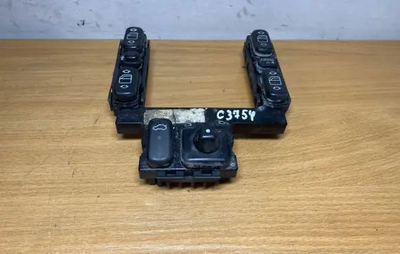 Mercedes-Benz E W210 Other switches/knobs/shifts 2108208610 C3754