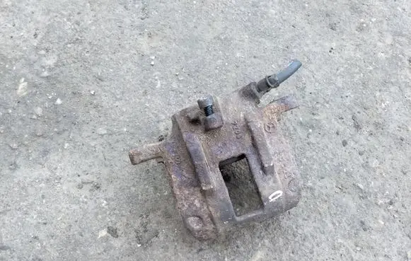 Mercedes-Benz A W168 Front brake caliper