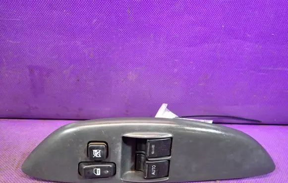 Toyota Yaris Verso Quarter vent window switch 0114F31