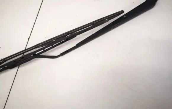 Toyota Corolla Verso AR10 Front wiper blade arm
