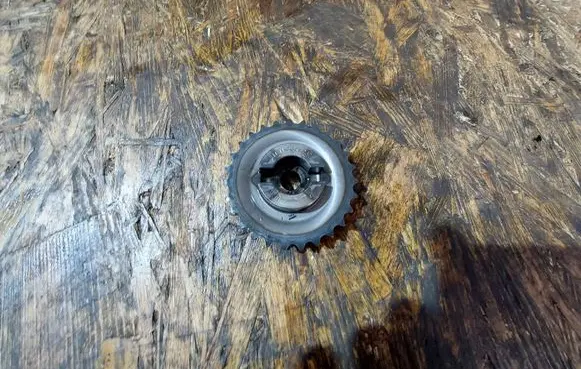 BMW 5 E39 Camshaft pulley/ VANOS 2247052 11312247052
