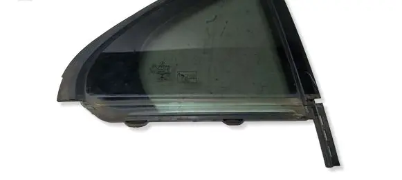 Mercedes-Benz C AMG W205 Front door window glass four-door 43R00049
