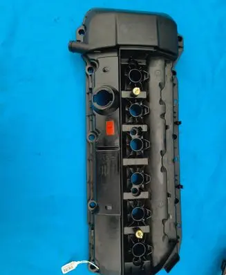 BMW 5 E60 E61 Rocker cam cover 7512840