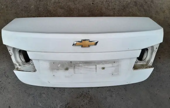 Chevrolet Cruze Tailgate/trunk/boot lid