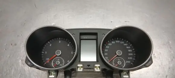 Volkswagen Golf VI Speedometer (instrument cluster) 5K0920872A