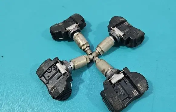 BMW 3 F30 F35 F31 Tire pressure sensor 70735510 IMPRK1585036