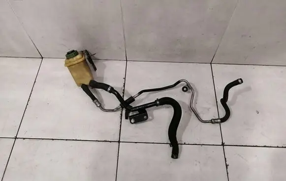 Bentley Flying Spur Power steering fluid tank/reservoir 7L5422371