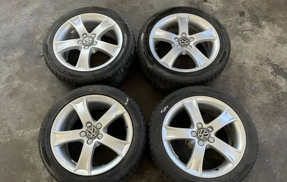 R16 alloy rim