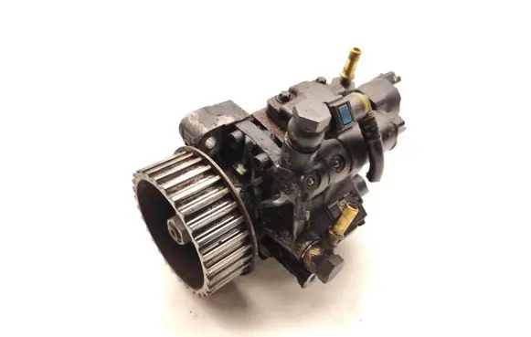 Renault Megane III Fuel injection high pressure pump 167000938R 5WS40565