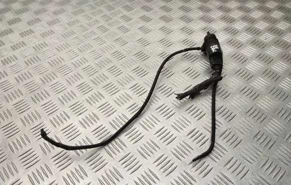 Ford Escape III Windscreen/windshield washer pump CJ5417664AA